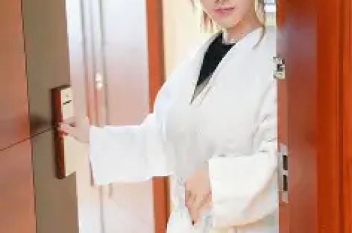 薛之谦人设崩塌！尿壶摆拍被官媒痛批过往黑料全被扒光