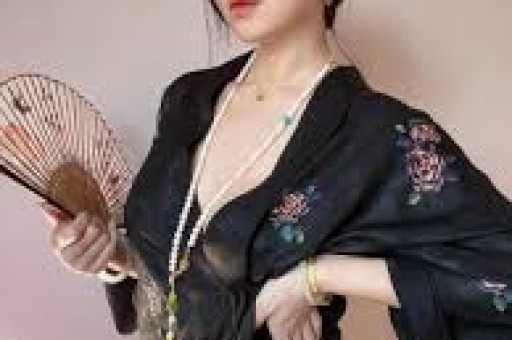 曝已婚二字喜剧男星出轨惯犯专挑公司艺人下手把女同事当P友